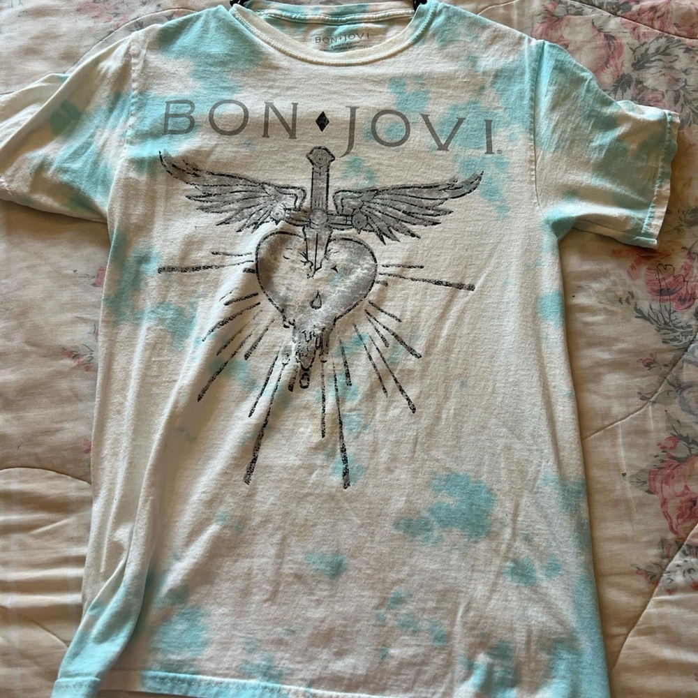 Rue21 Blue and White Bon Jovi Graphic Tee